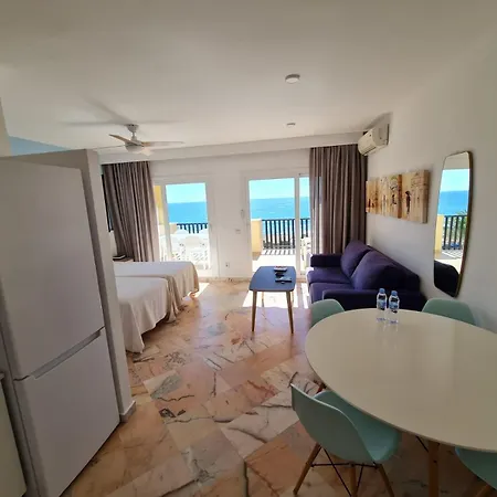 Apartment Con Esplendida Vista Al Mar, A Menos De 50 Metros De La Playa *