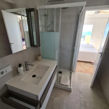Con Esplendida Vista Al Mar, A Menos De 50 Metros De La Playa Apartment Marbella