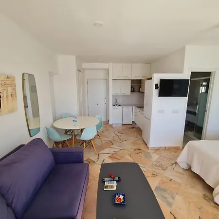 Apartment Con Esplendida Vista Al Mar, A Menos De 50 Metros De La Playa Marbella
