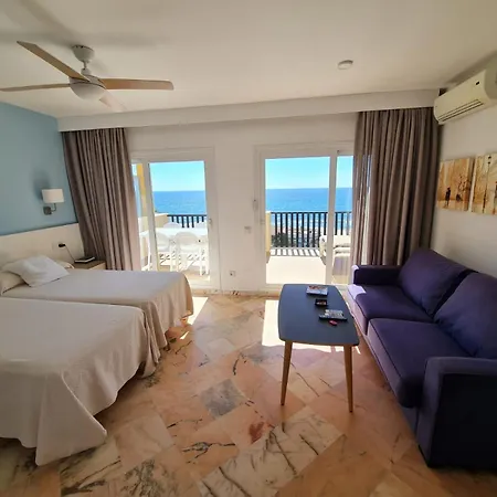 Con Esplendida Vista Al Mar, A Menos De 50 Metros De La Playa Apartment Marbella