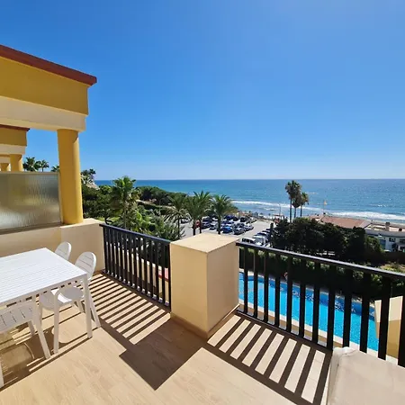 Con Esplendida Vista Al Mar, A Menos De 50 Metros De La Playa Marbella