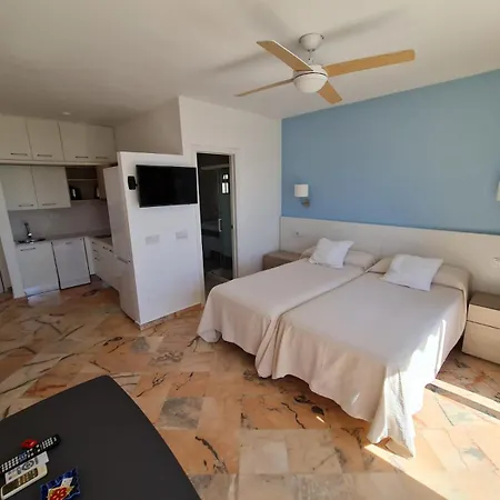Apartment Con Esplendida Vista Al Mar, A Menos De 50 Metros De La Playa Marbella